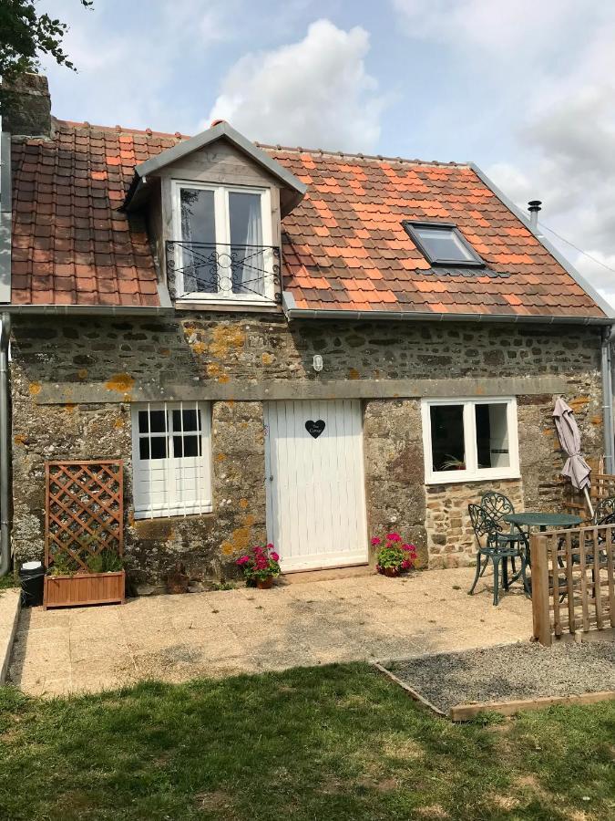 Ferme De Noyes Cottage Sourdeval Exterior foto